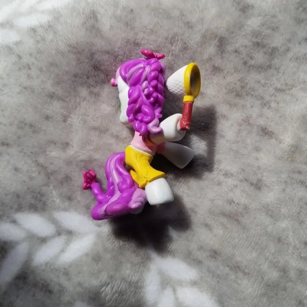 My Little Pony Figure Sweetie Belle Mini Figurine A Day in the Garden MLP G3